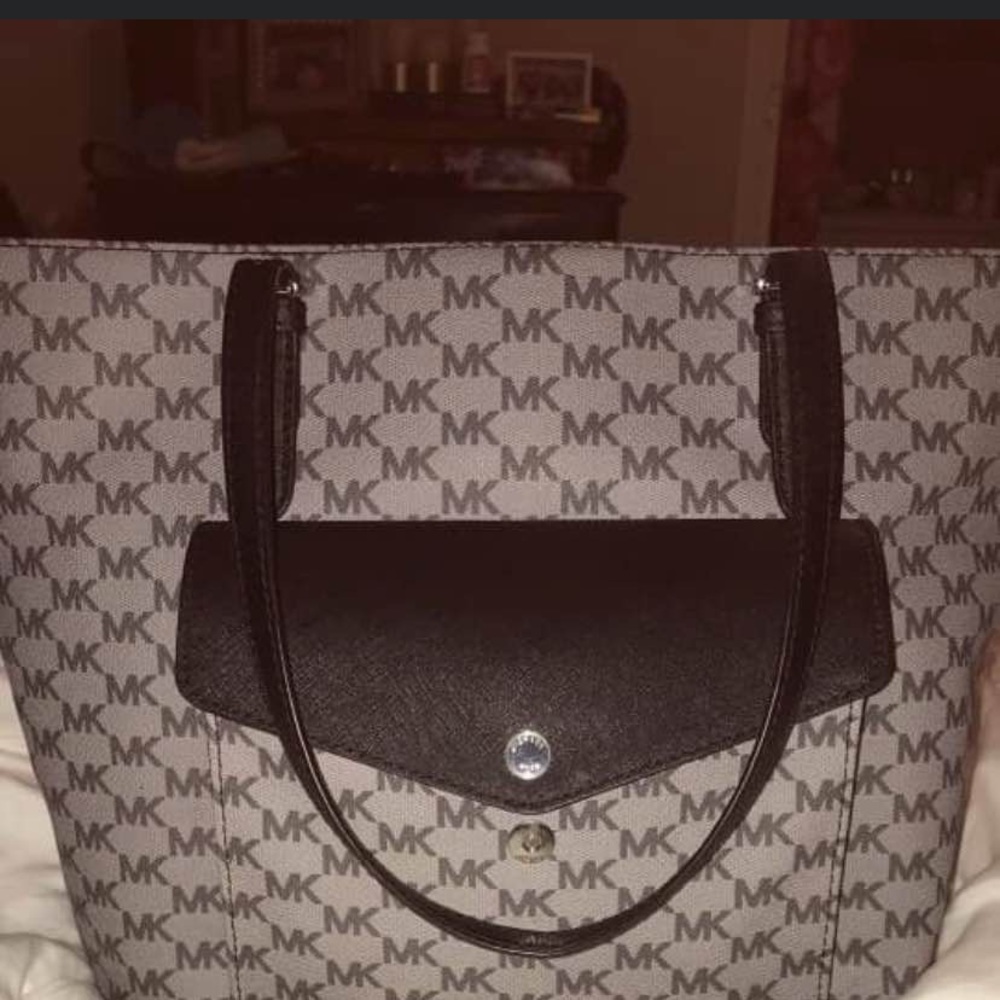 Authentic Michael Kors purse